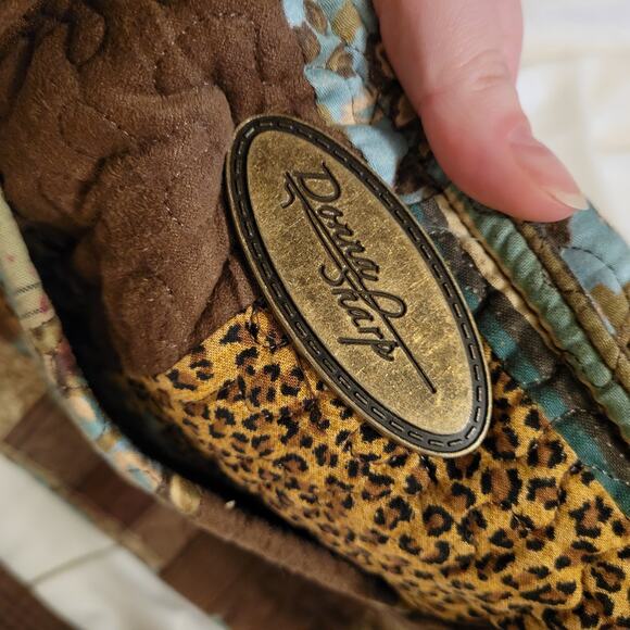 Quilted Donna Sharp Tote Bag Women's Large with Leopard Interior - Picture 7 of 7